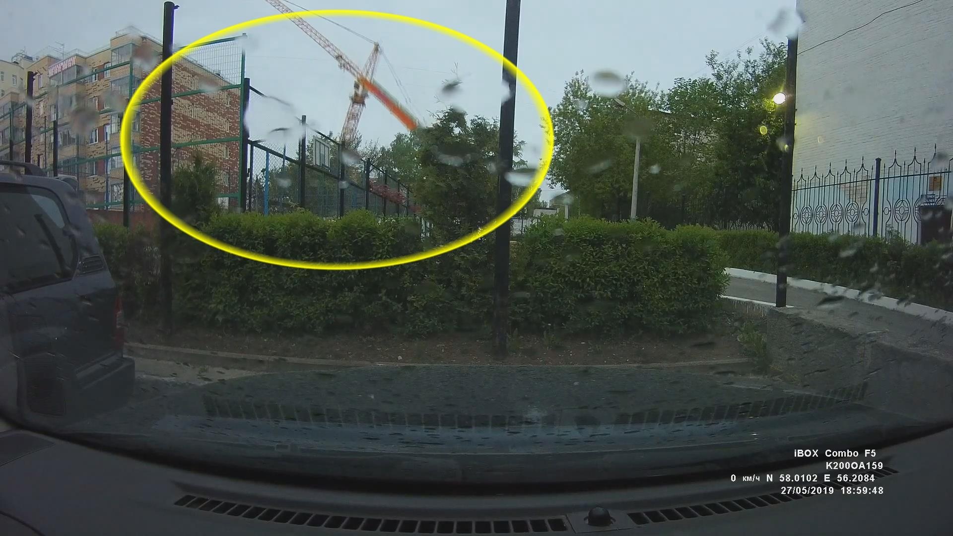 Can cau xay dung do sam vao chung cu hinh anh