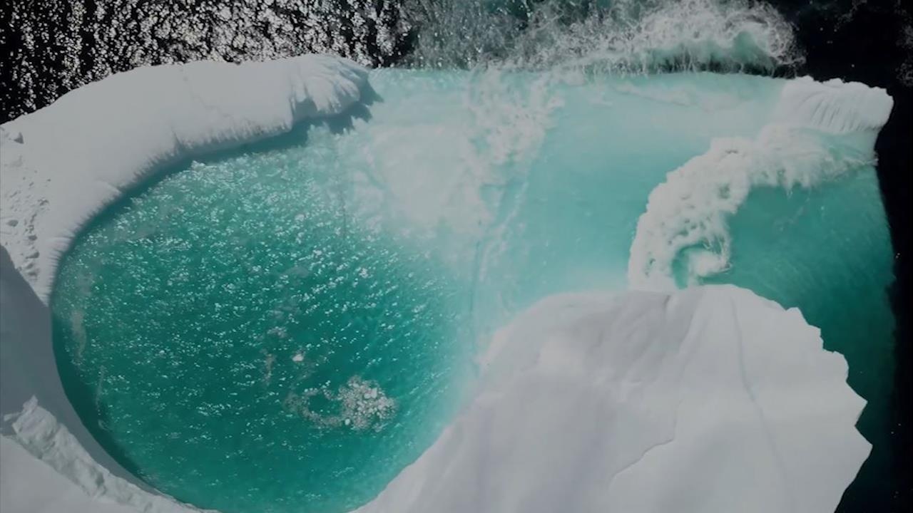 Tang bang chua bai tam lac troi tren bien hinh anh