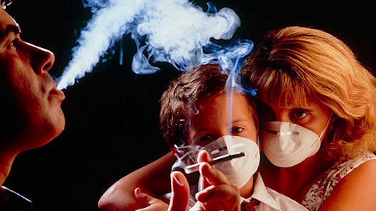 Mua thuoc la gia re, nguoi hut phai tra gia dat hinh anh