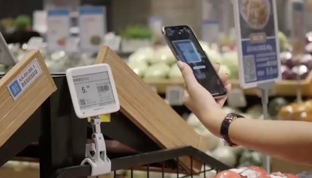 Ung dung thanh toan tren smartphone de doa nguon thu cua ngan hang My hinh anh