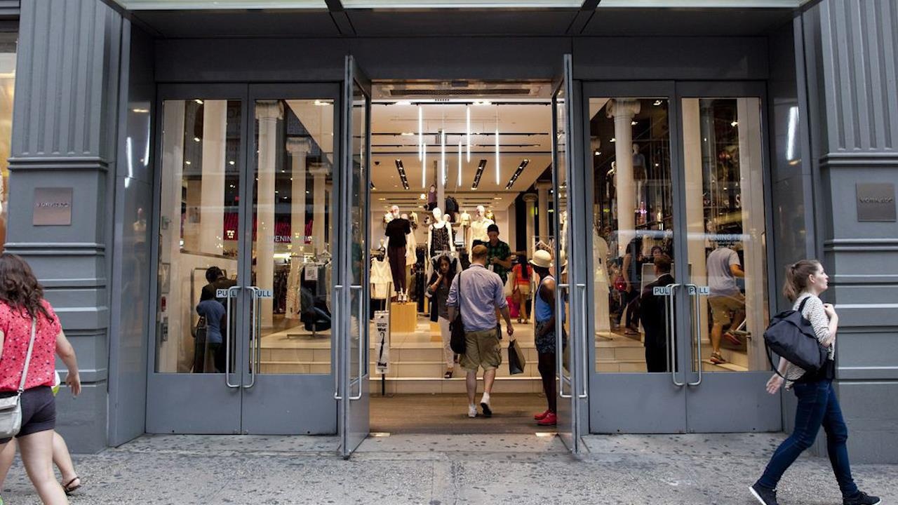 Topshop dong cua o My: Nganh ban le dang gap nhung tro ngai lon hinh anh