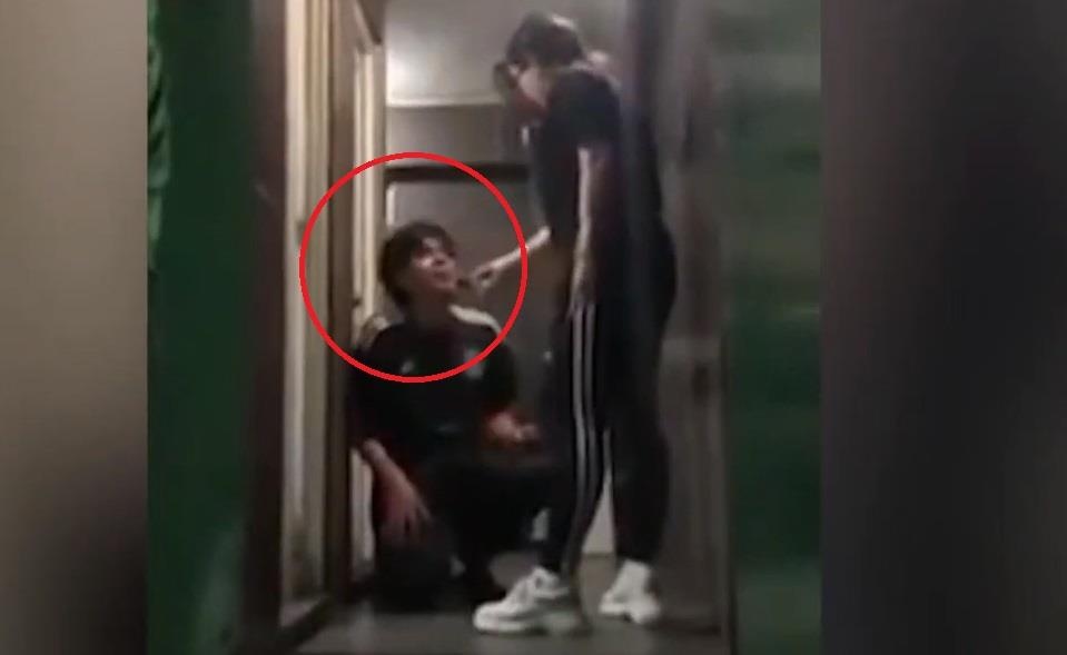 Quay len toilet nu, thanh nien bi bat tai tran o TP.HCM hinh anh