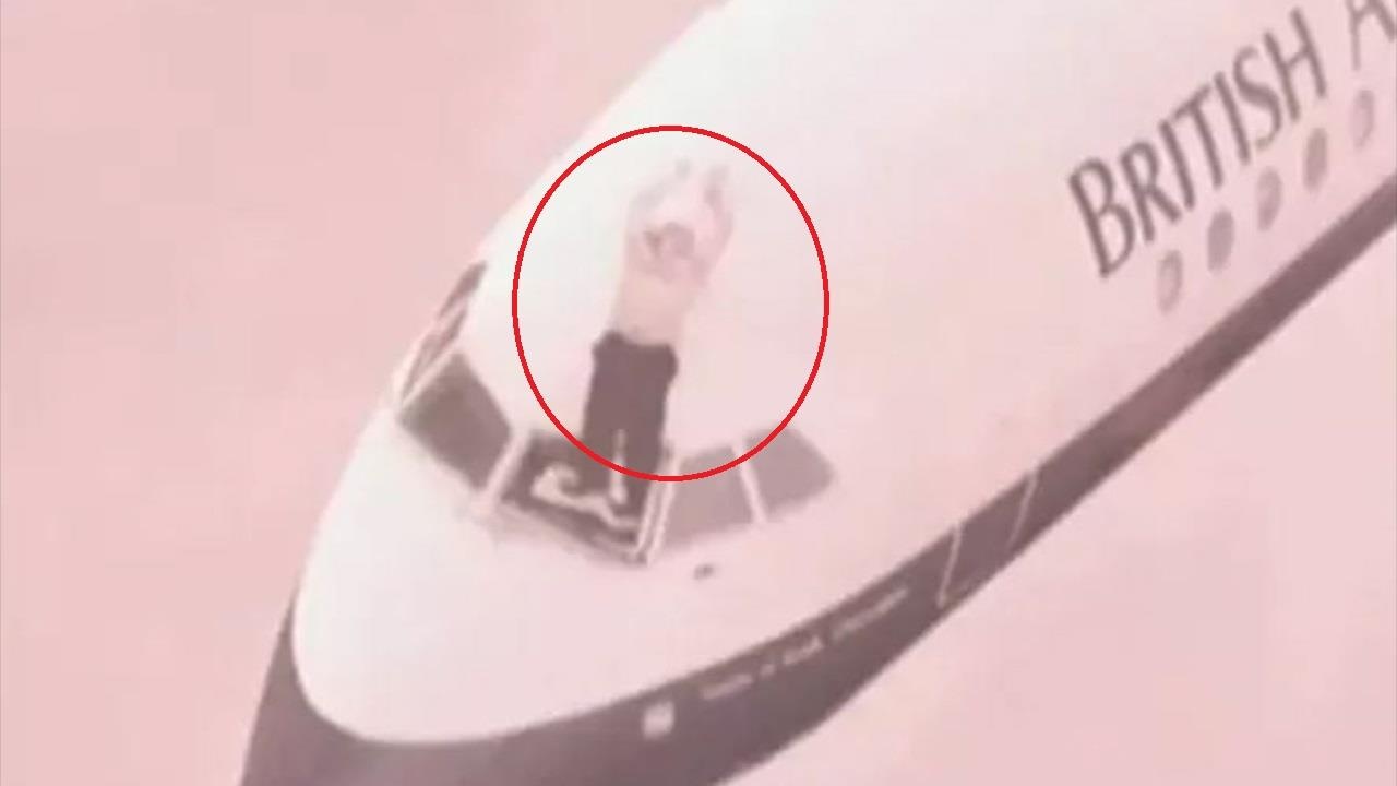 Phi cong song sot sau khi bi hut khoi buong lai o do cao hon 5.000 m hinh anh