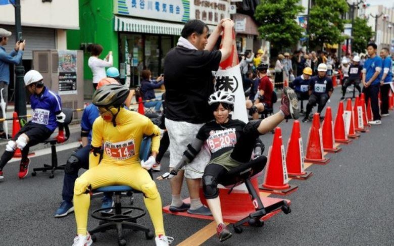 55 doi do suc trong cuoc dua ghe van phong tai Nhat Ban hinh anh