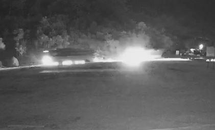 Xe cho sat dam xe khach trong dem o Hoa Binh hinh anh