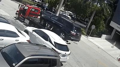 Co dinh khong chac chan, SUV truot khoi xe cuu ho hinh anh