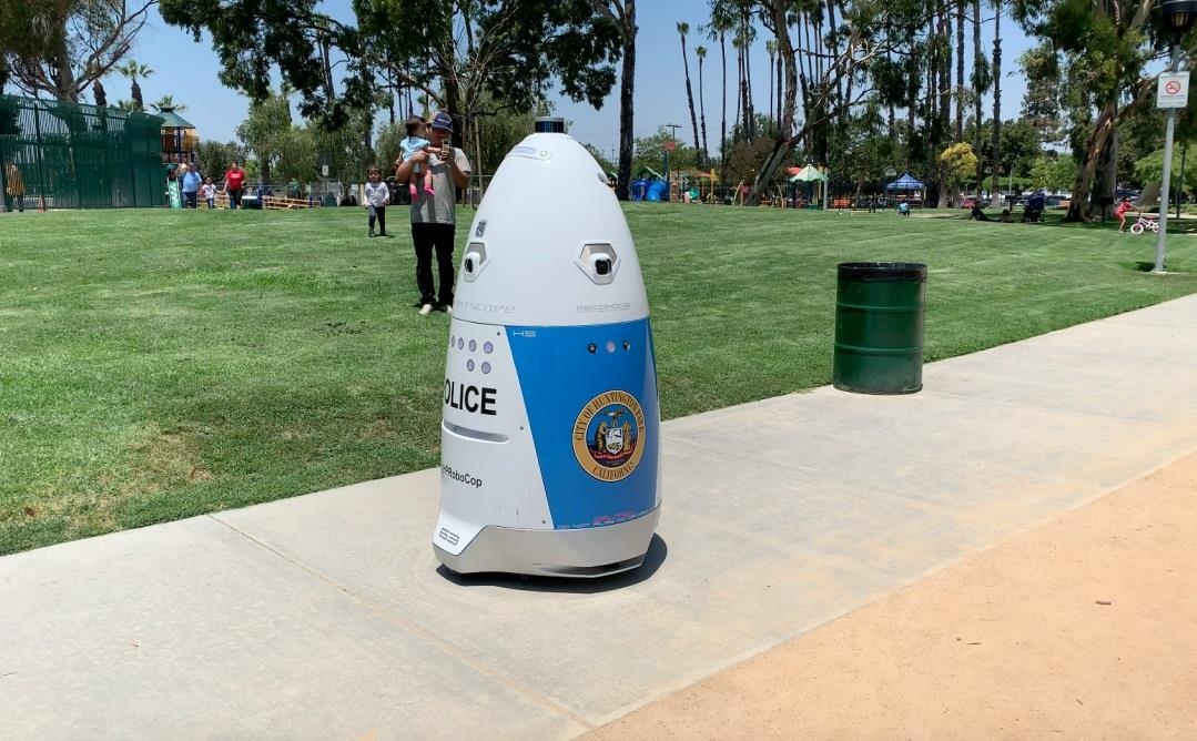 Robot canh sat chong toi pham o My hinh anh