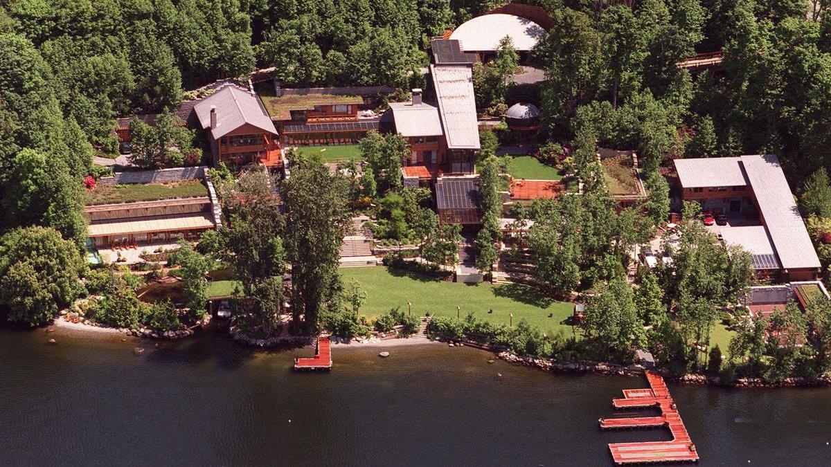 Nhung ty phu cong nghe so huu bat dong san tri gia hang trieu USD hinh anh