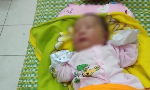 Hoi nhom mua ban tre em nup bong cho, nhan con nuoi tren Facebook hinh anh