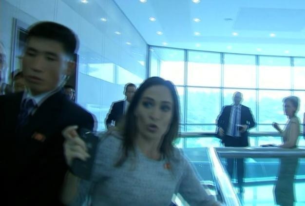 Canh va cham voi phia Trieu Tien lam thu ky bao chi Nha Trang bam tim hinh anh