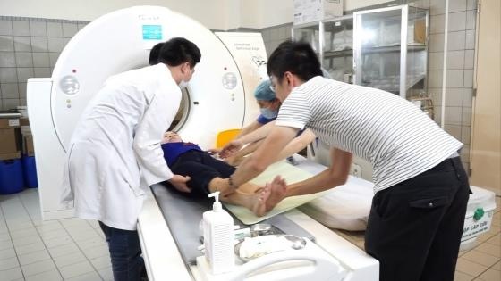 Luyen giao phai la chua benh, nguoi phu nu nhap vien cap cuu hinh anh