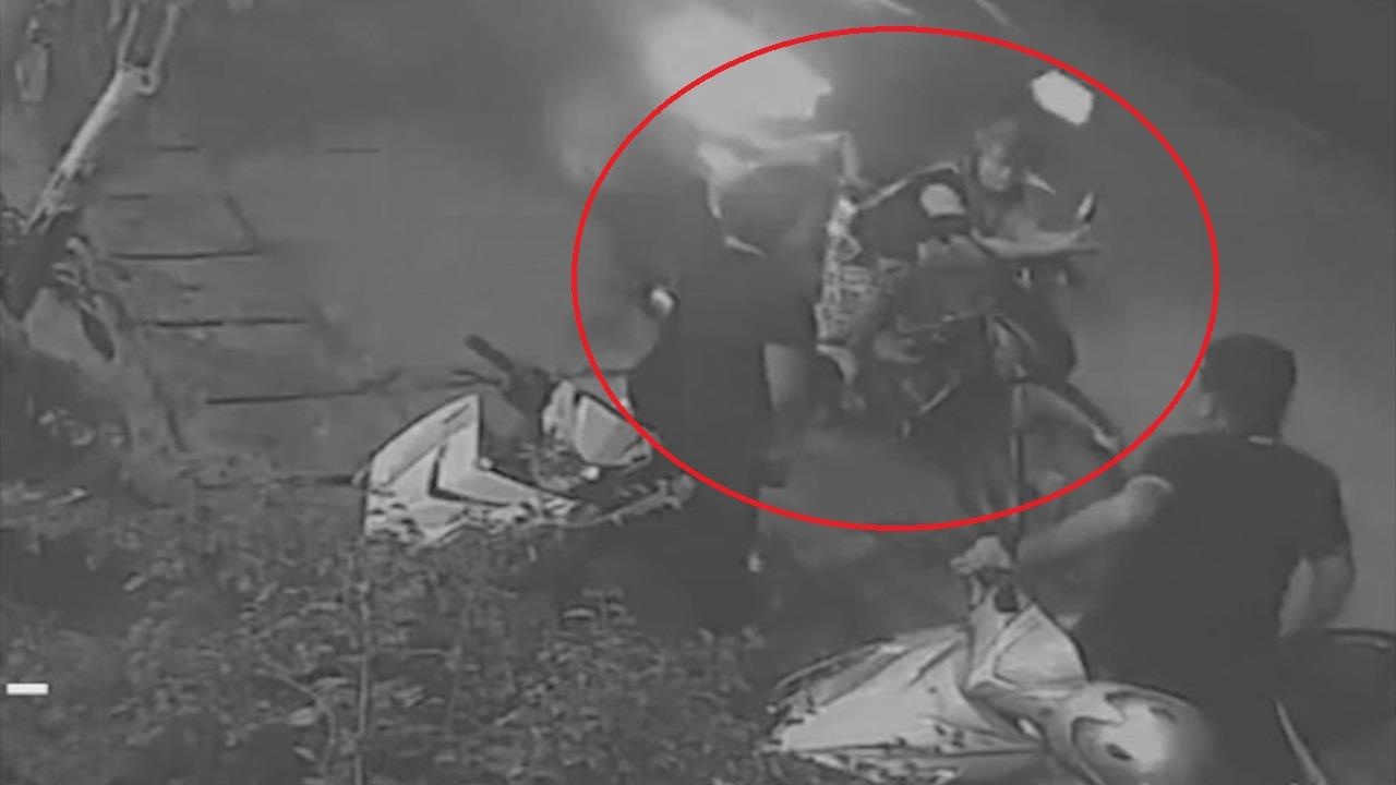 Dung xe duoi long duong, xe may bi oto ban tai tong nga hinh anh