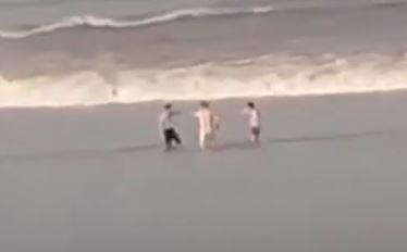 3 nguoi dan ong bi thuy trieu cuon troi, mot nguoi tu vong hinh anh