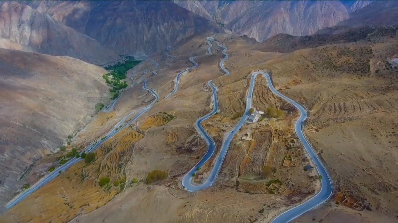 'Nghet tho' voi cung duong nguy hiem dai 30 km co toi 72 khuc cua hinh anh