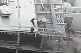 Cong nhan nga nhao tu toa nha cao tang dang xay dung o Nga hinh anh