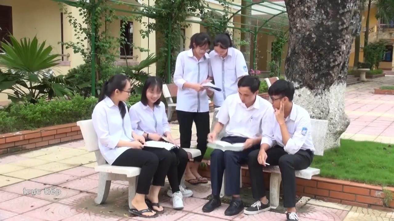 Ngoi truong san sinh toan thu khoa khoi A hinh anh