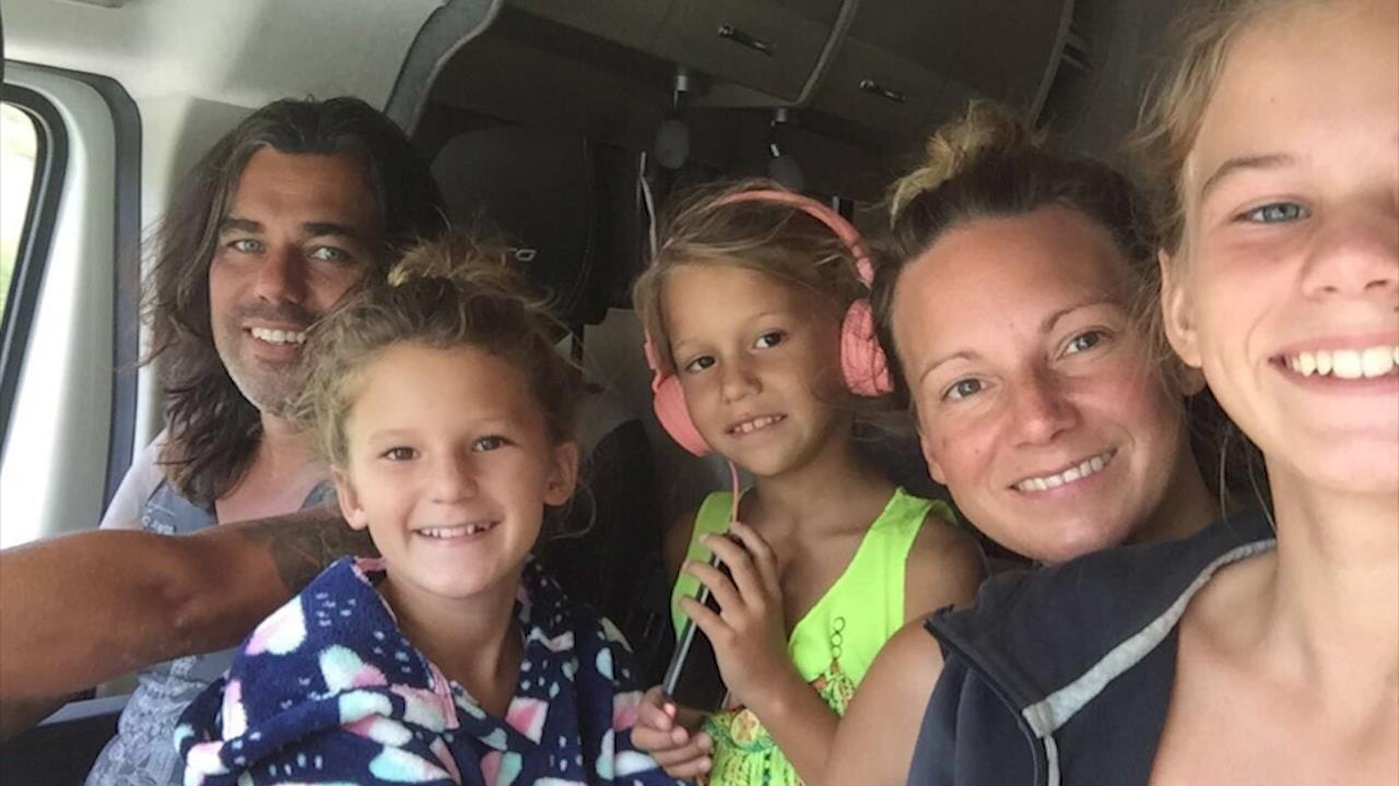 'Gia dinh Bitcoin' di vong quanh the gioi hinh anh