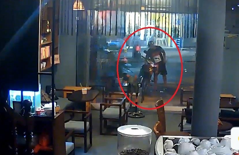 Trom be khoa xe may nhanh nhu chop o Ha Noi hinh anh