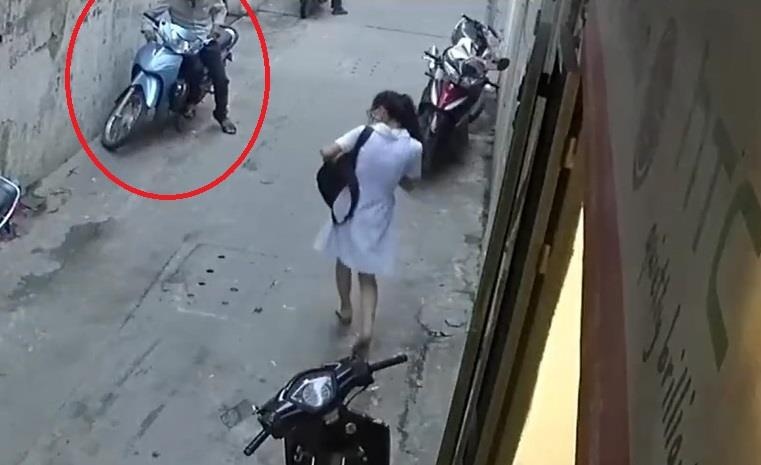 Trom xe may nhanh nhu chop o Ha Noi hinh anh