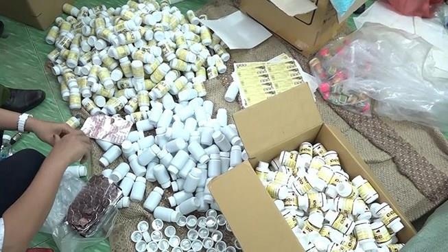 Phat hien nhieu co so san xuat thuoc tan duoc gia tai TP.HCM hinh anh