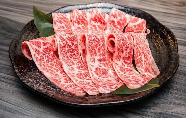 Van chi la thit bo, tai sao thit cua Nhat lai co gia 'cat co'? hinh anh