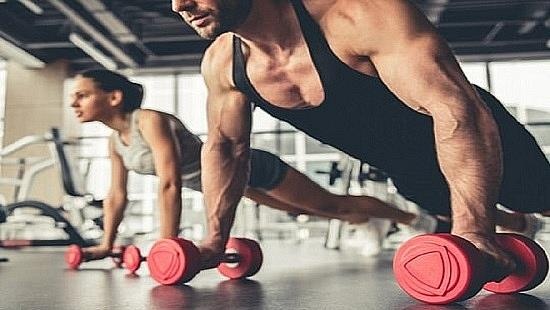 Tap the thao mang tinh khieu dam se bi phat tu 5 trieu dong hinh anh