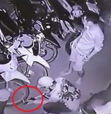 Trom lay cung luc 5 chiec xe may trong khu nha tro hinh anh