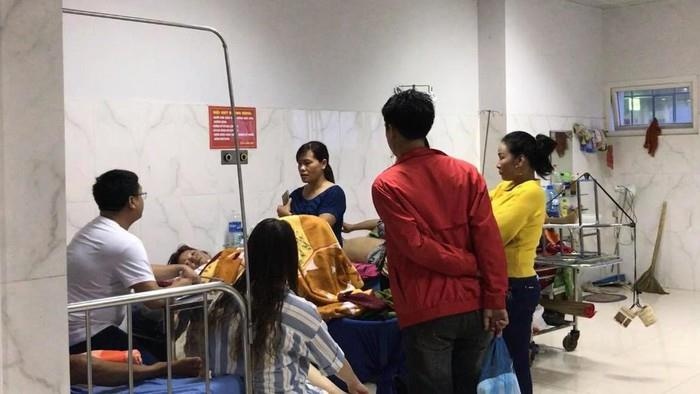 Nhau say ve, chong tam xang dot vo o Dak Lak hinh anh