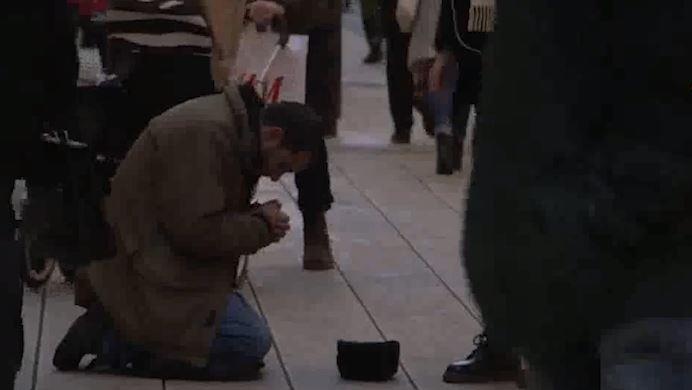 Thuy Dien cap giay phep cho nguoi an xin hinh anh