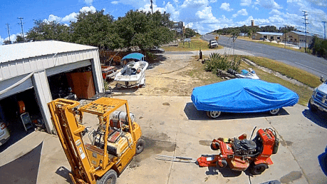 Xe ban tai mat lai tong vao xe tai do ben duong hinh anh