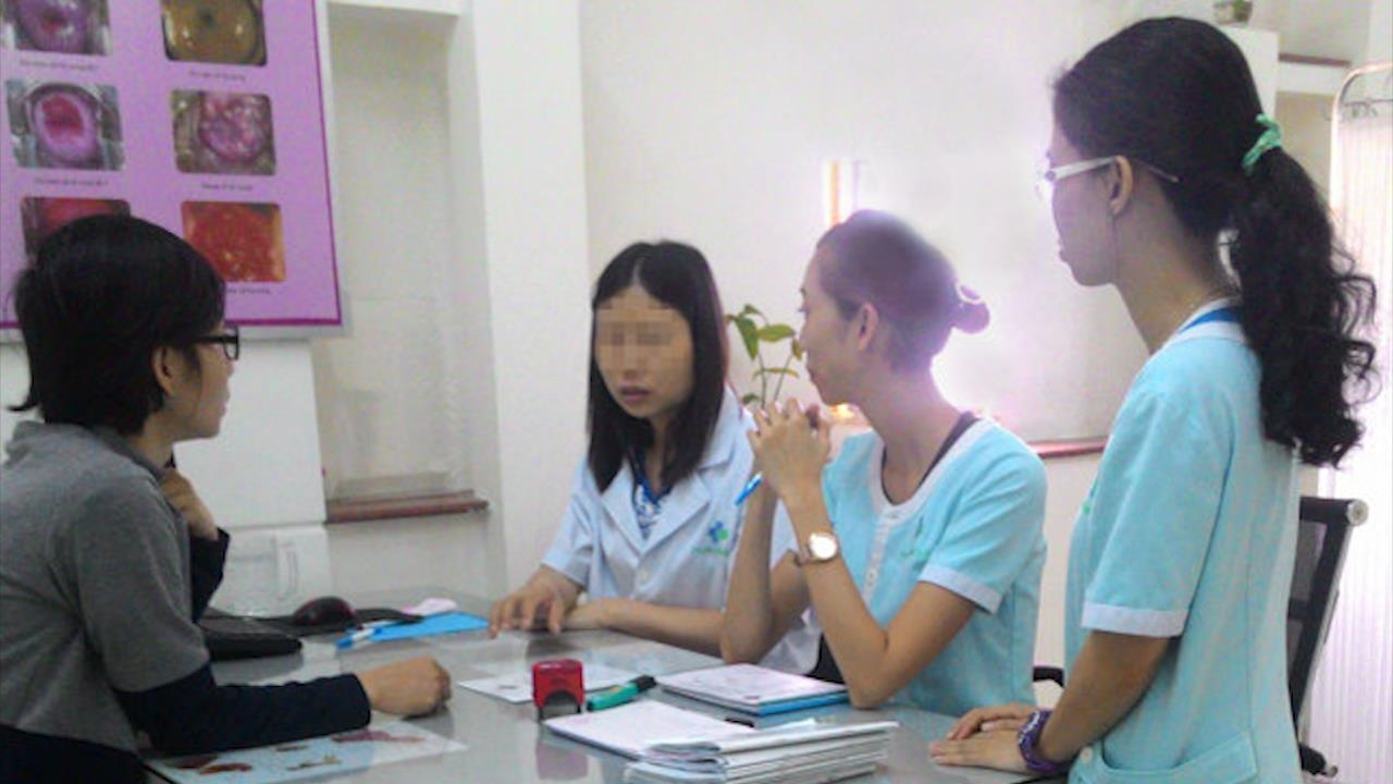 Lat tay chieu thuc 've benh' cua phong kham Trung Quoc hinh anh