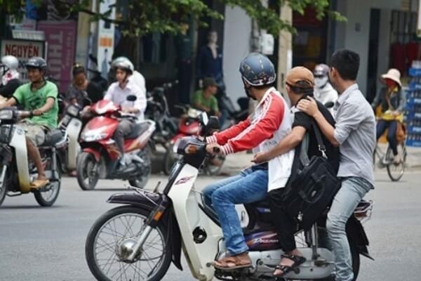 Chieu tro de ne tranh kiem tra vi pham giao thong tai TP. HCM hinh anh