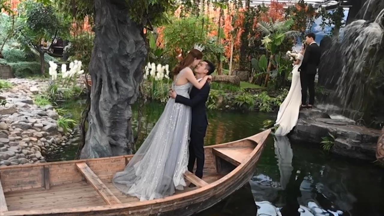 Vo chong tre Trung Quoc chi dam de chup anh cuoi nhu trong phim hinh anh