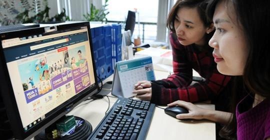 Vi sao cac cua hang online luon doi khach inbox gia? hinh anh