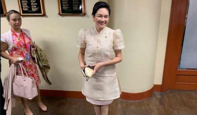 Bi goi 'dam dang' vi mac vay ngan, nghi si Philippines phan phao lai hinh anh