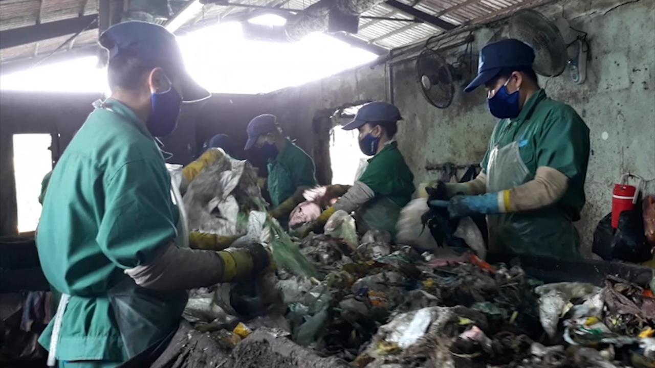 Lai phat hien thai nhi theo rac vao nha may rac o Ca Mau hinh anh