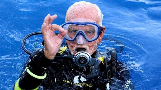 Cu ong 96 tuoi lan sau hon 42 m, pha vo ky luc the gioi hinh anh