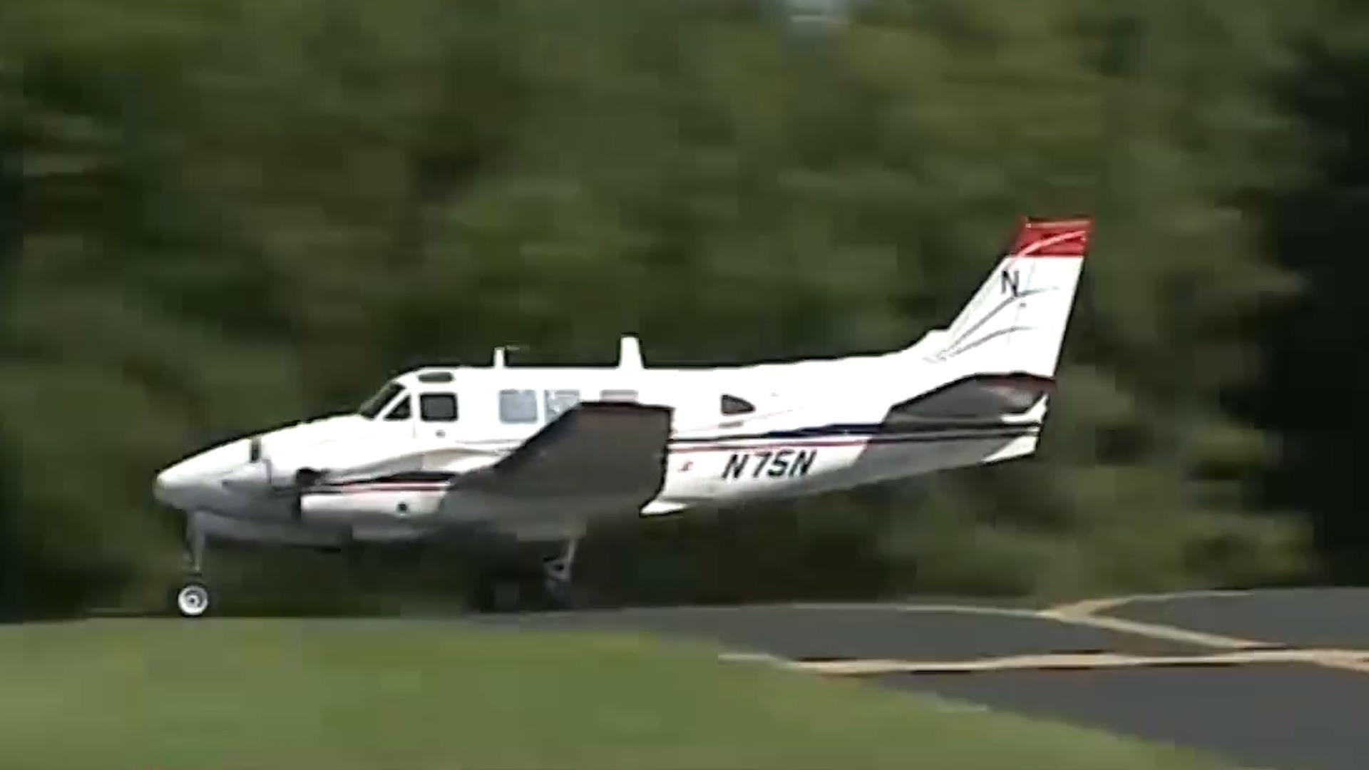 My dung may bay rai vacxin phong benh dai hinh anh