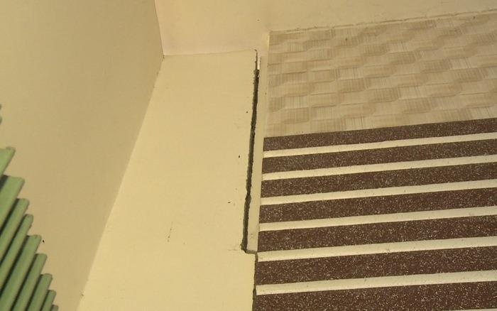 Xe luu thong gay hu hong, lun nut nha dan o Can Tho hinh anh