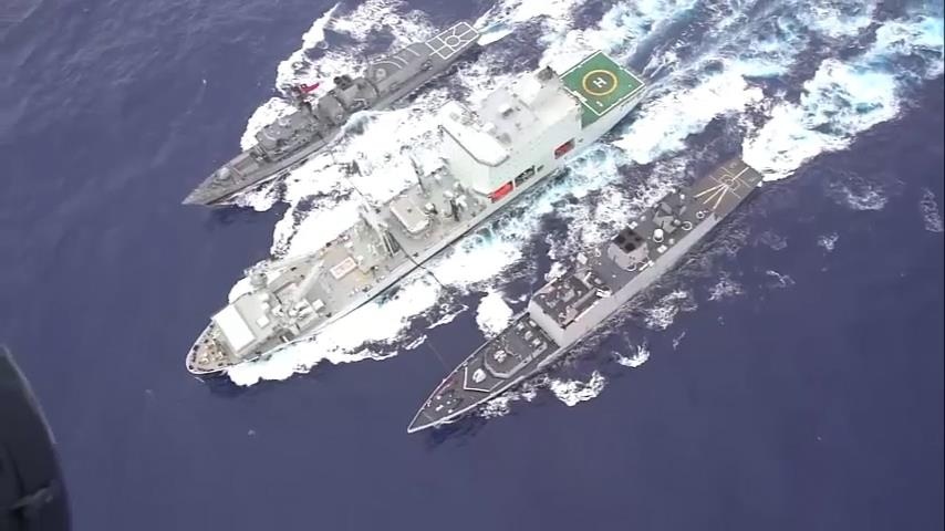 Viec tiep dau cho tau chien tren bien dien ra nhu the nao? hinh anh