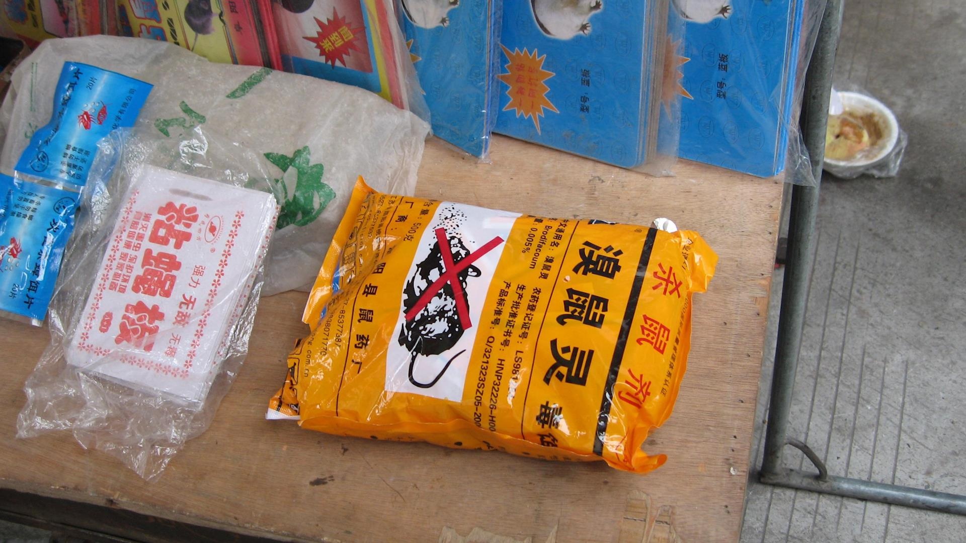 Thuoc diet chuot cuc doc tran lan tren thi truong hinh anh