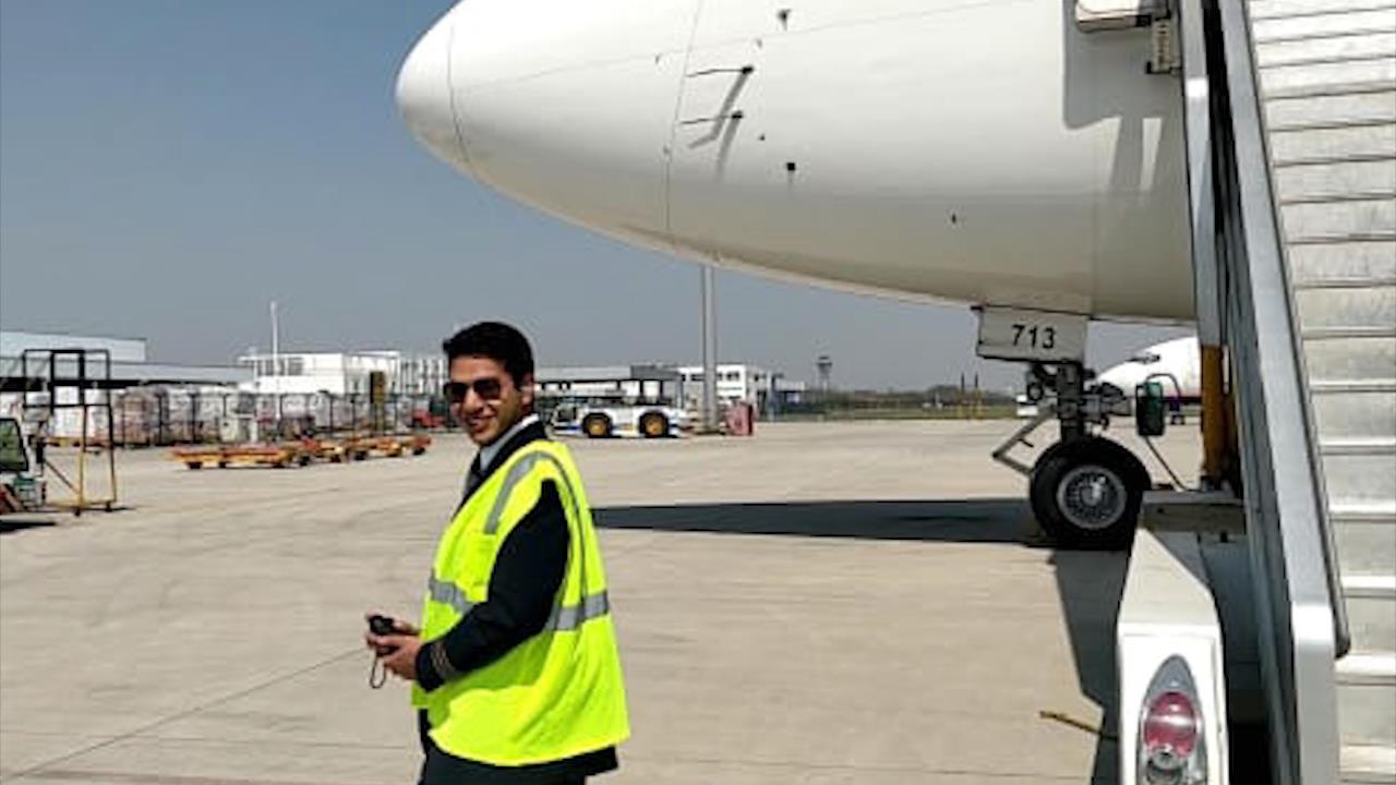 Tiet kiem tien mua vang khoi tru nhu phi cong tre voi 110.000 USD/nam hinh anh