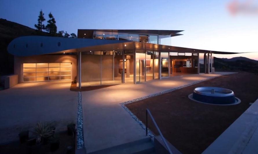 Ngoi nha duoc lam tu chiec Boeing 747 phe lieu hinh anh