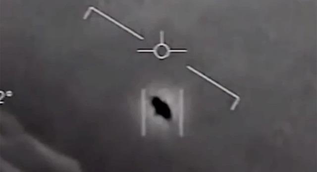 Hai quan My xac nhan nhieu doan phim ve UFO co that hinh anh