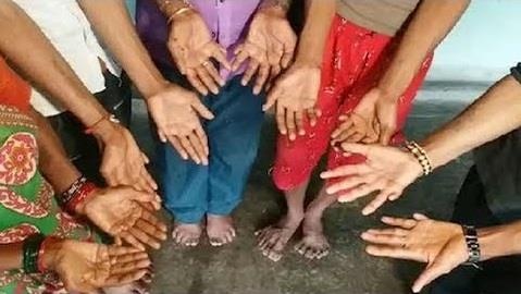 Ca gia dinh 25 nguoi deu dinh tat thua ngon hinh anh