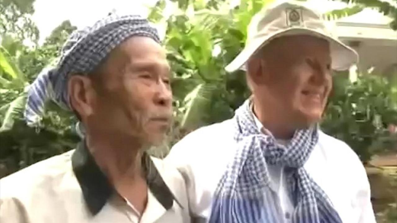 Cuoc gap giua anh hung phi cong Nguyen Van Bay va thieu ta My hinh anh