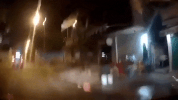 Tai xe oto danh lai chan duong ten cuop hinh anh