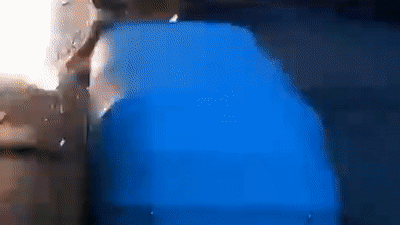 Nam thanh nien boc chay vi giam phai day cap lo thien hinh anh