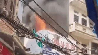 Chay tai cua hang tap hoa tai Ha Noi, khoi boc nghi ngut hinh anh