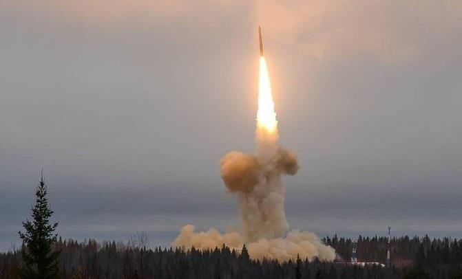 Nga phong sieu ten lua dan dao huy diet muc tieu hinh anh